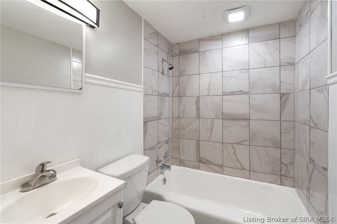 1329 Roosevelt Avenue Property Photo 8
