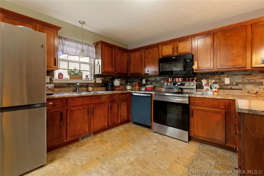 6022 Pine View Court Property Photo 19