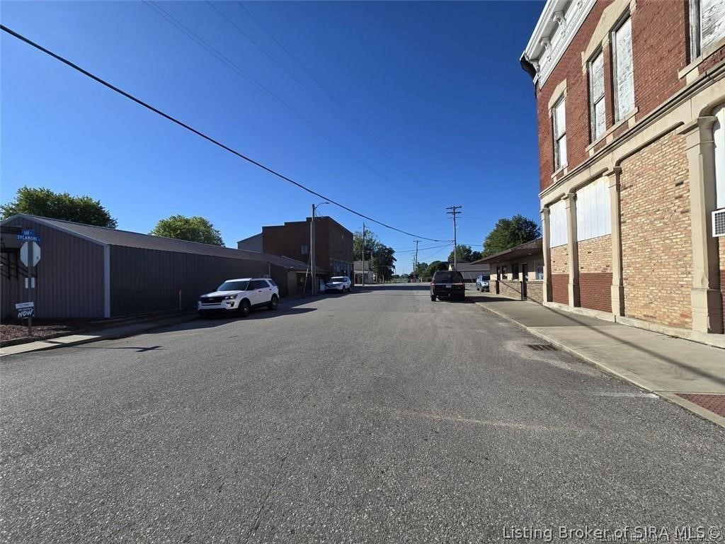 11 W Oak Street Property Photo 11