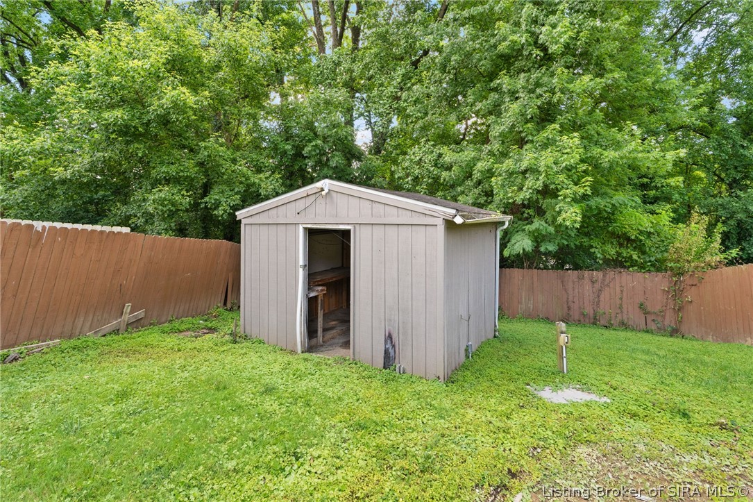 445 Miller Avenue Property Photo 6