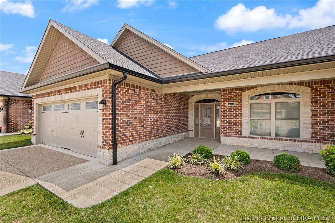 1906 Radiance Way Property Photo 3