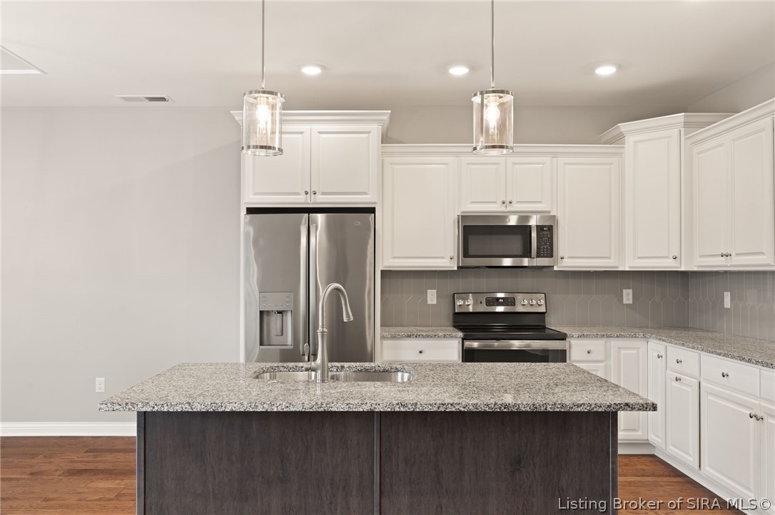 1906 Radiance Way Property Photo 12
