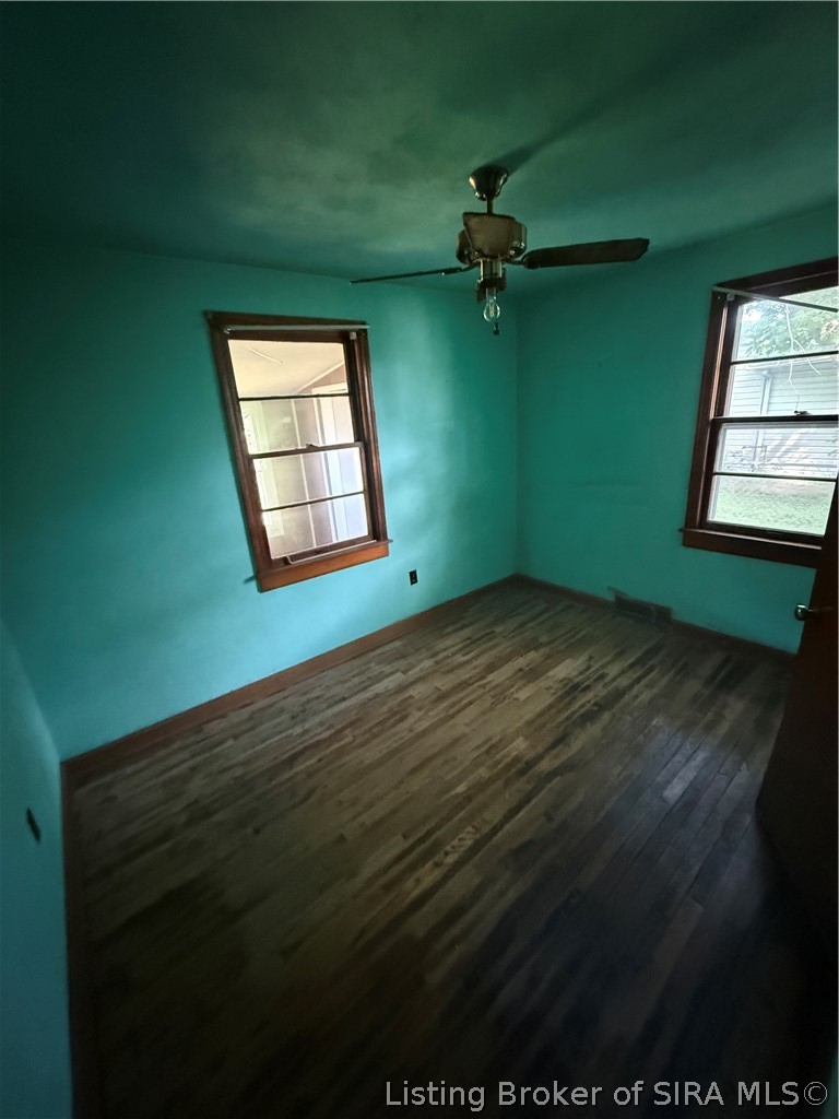 821 W 8th Street Property Photo 10