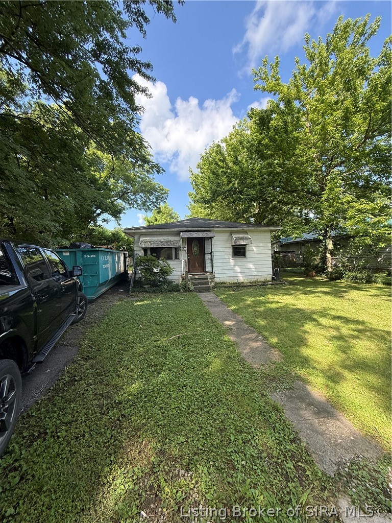 821 W 8th Street Property Photo 14