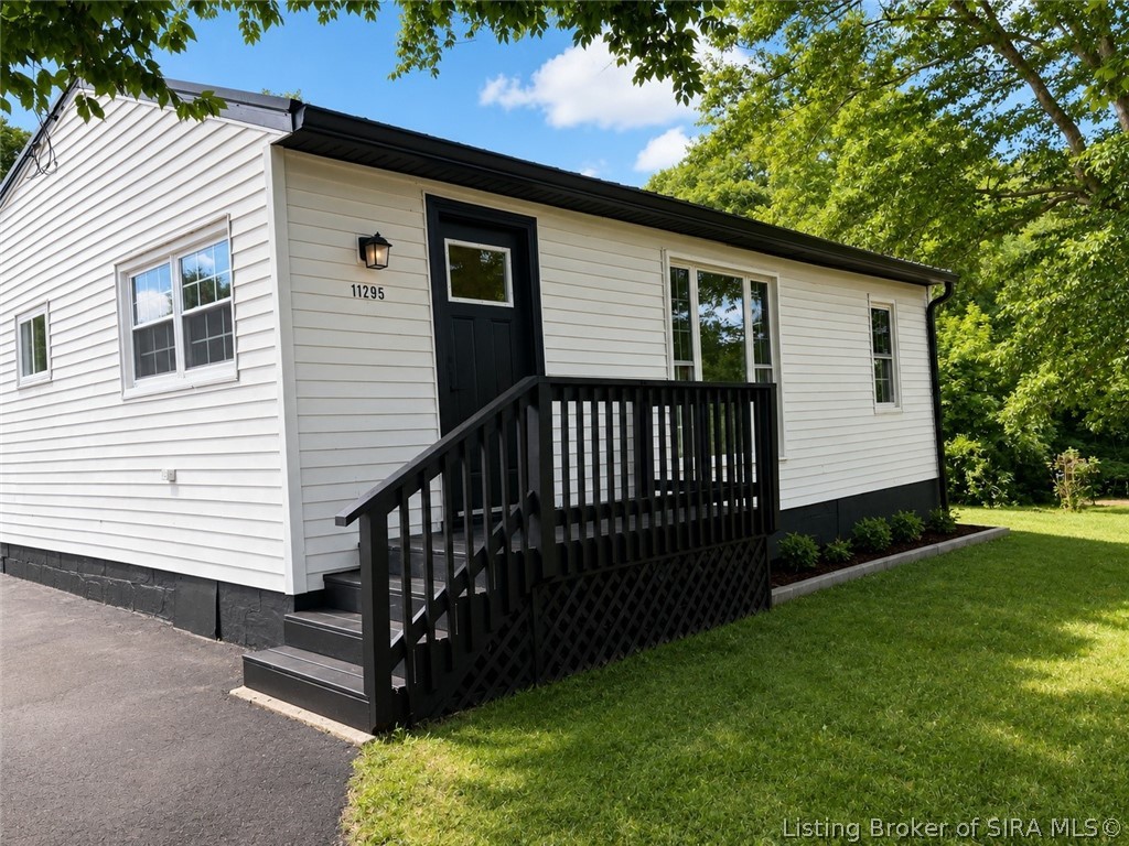 11295 Bradford Road Property Photo 2