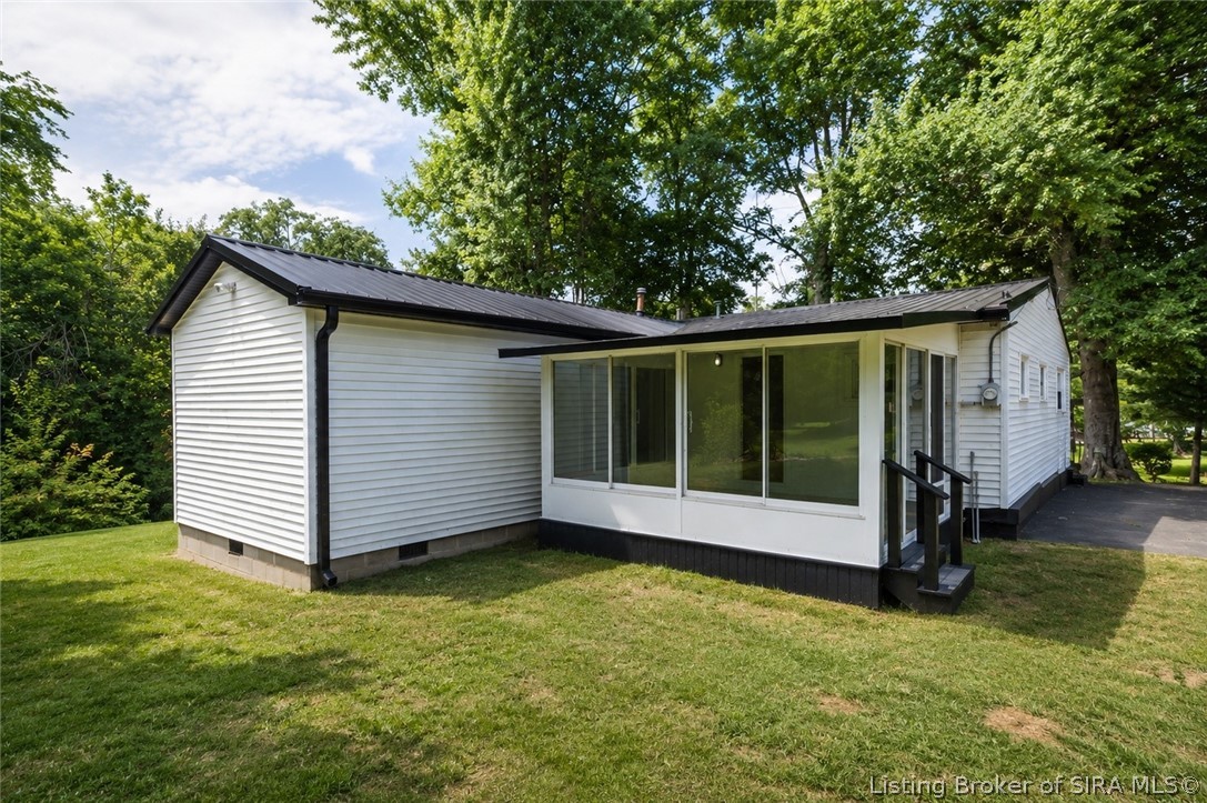 11295 Bradford Road Property Photo 3