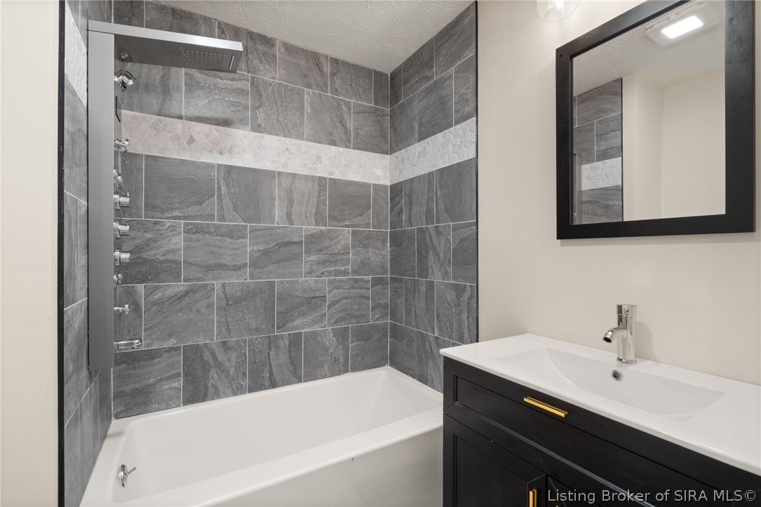 11295 Bradford Road Property Photo 13