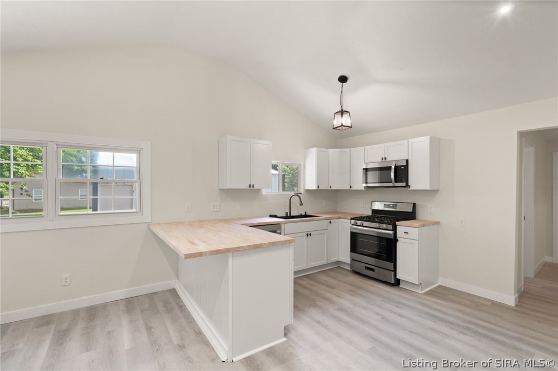 11295 Bradford Road Property Photo 15