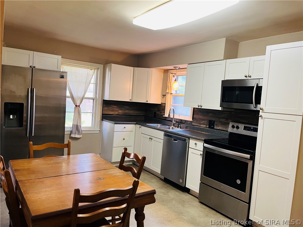 227 Forest Drive Property Photo 3