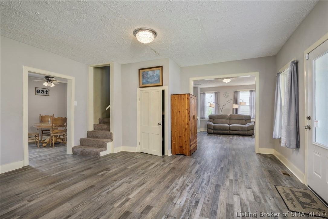 9093 State Road 64 Property Photo 6