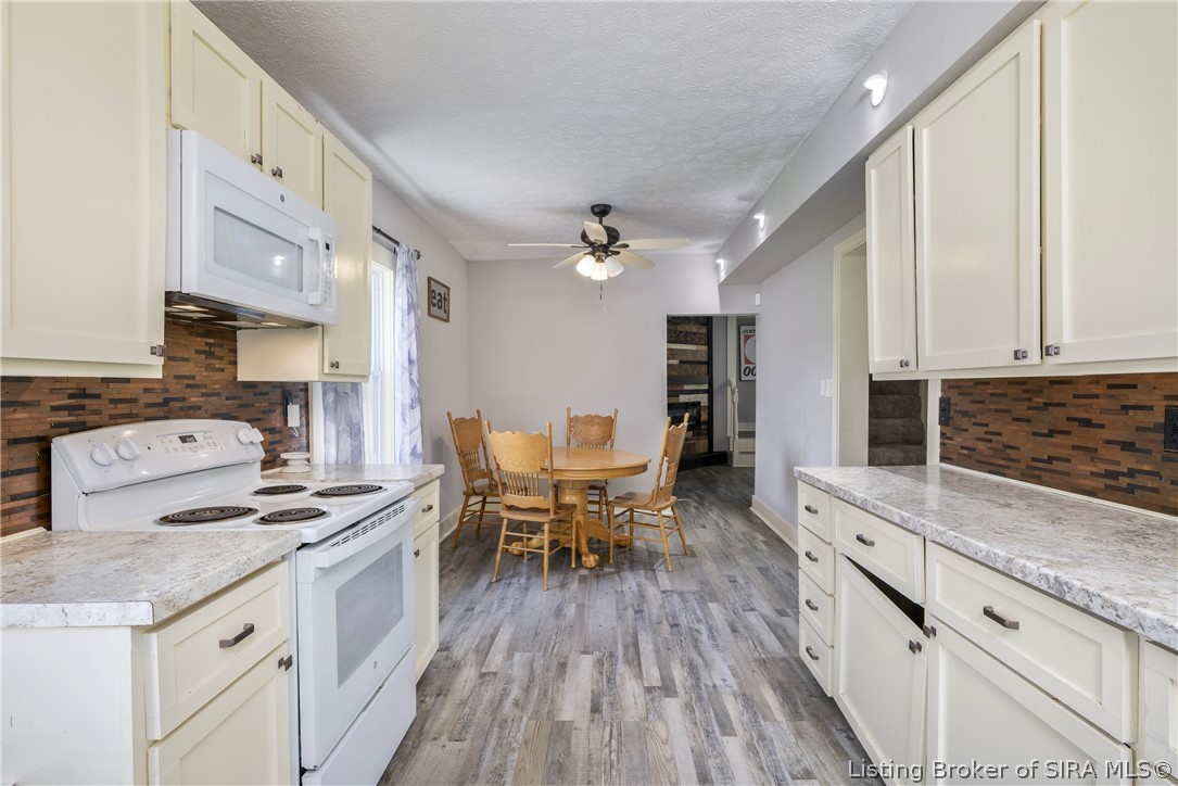 9093 State Road 64 Property Photo 15
