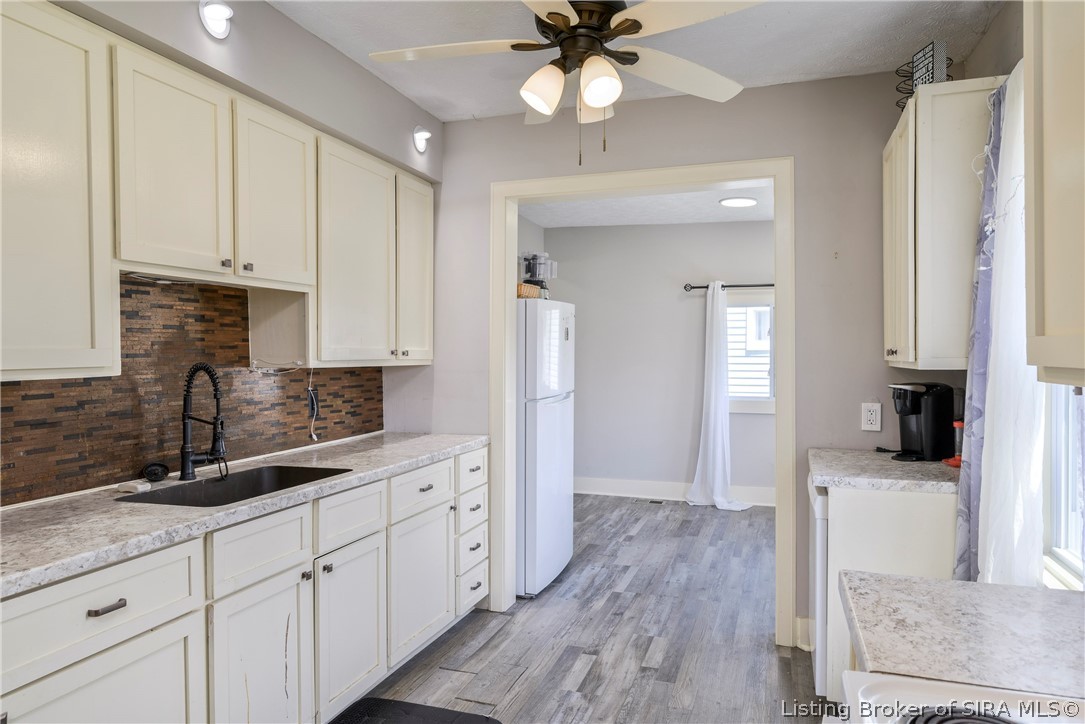 9093 State Road 64 Property Photo 16