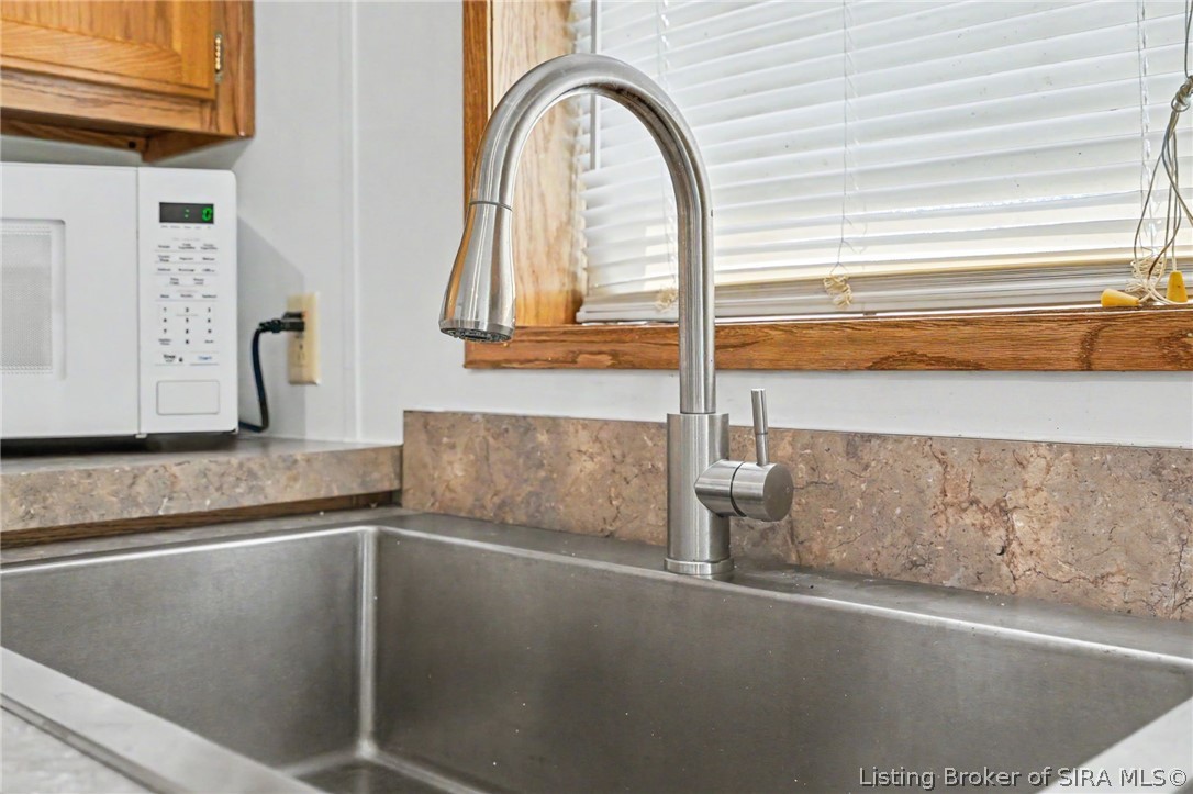 8390 Beech Street Se Property Photo 8