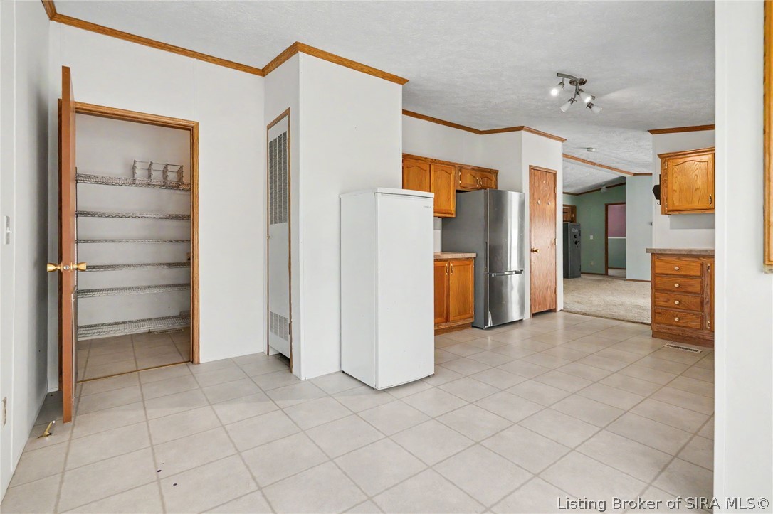 8390 Beech Street Se Property Photo 10
