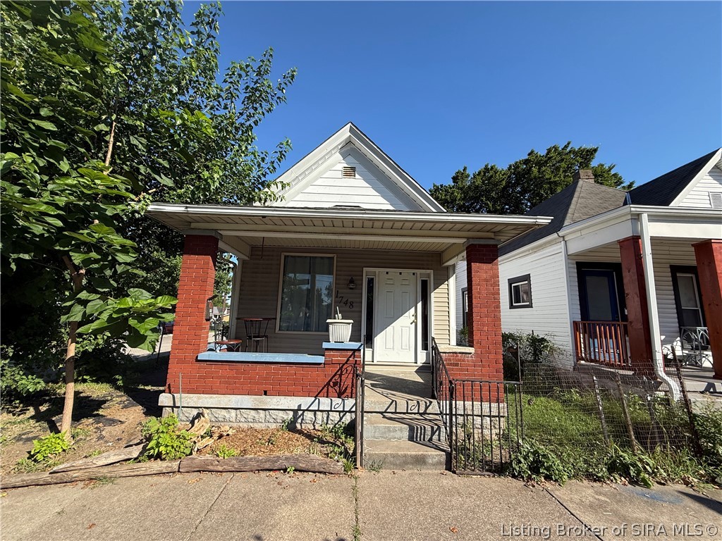 1748 E Spring Street Property Photo 2