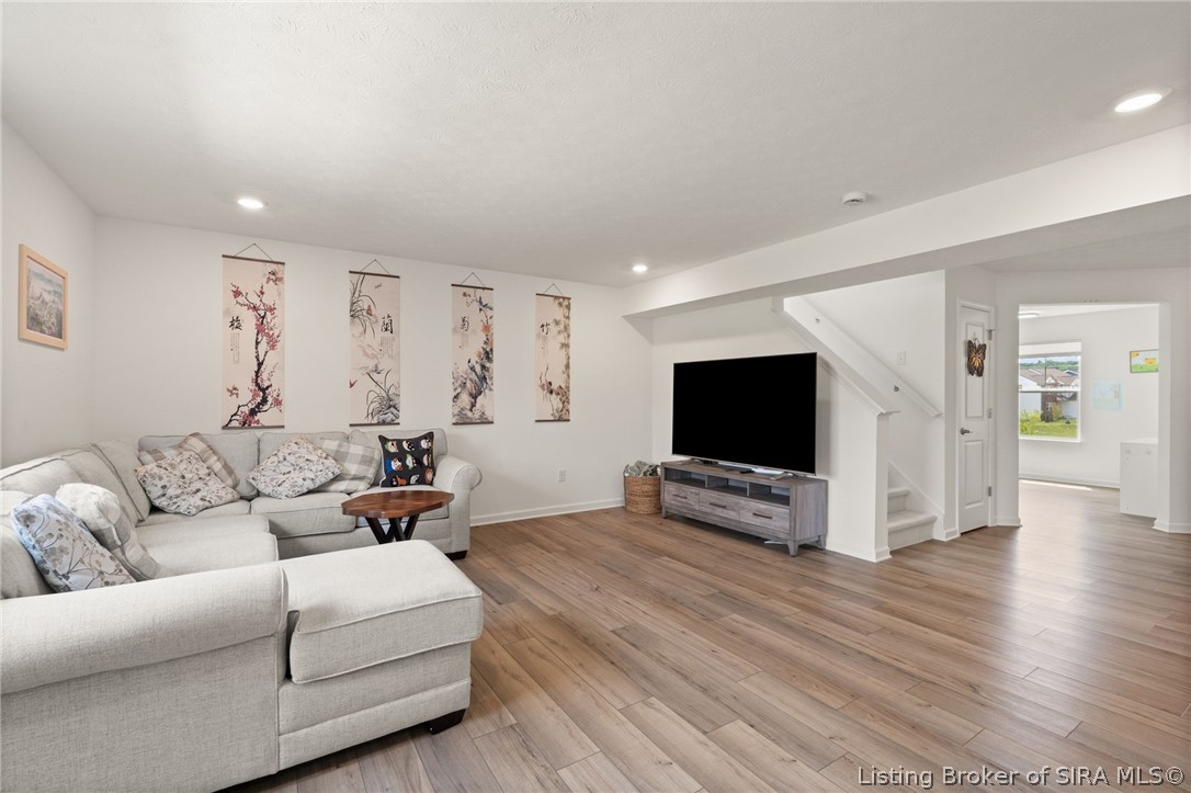5004 Schaefer Lane Property Photo 8