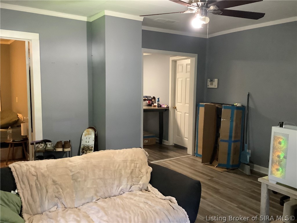 414 E 9th Street Property Photo 7