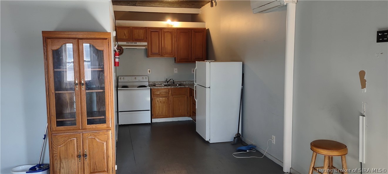 52 Public Square Property Photo 13