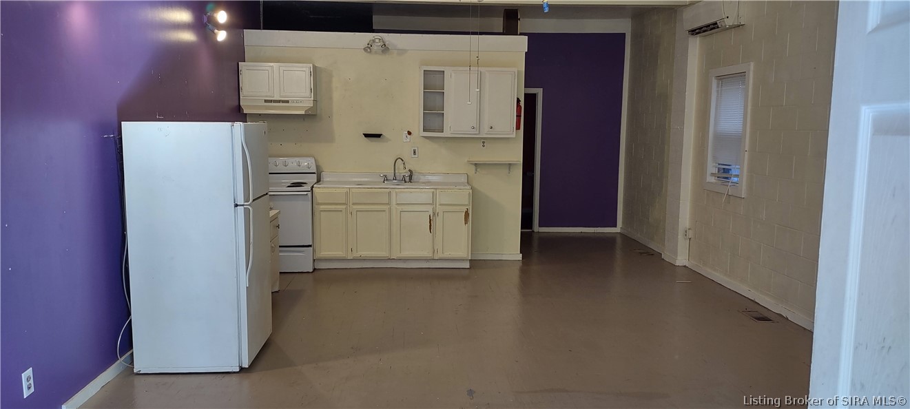 52 Public Square Property Photo 17