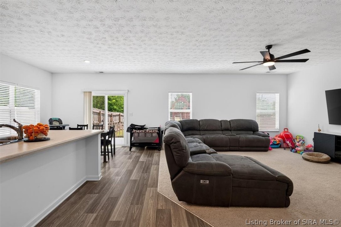 8126 Lucas Lane Property Photo 4