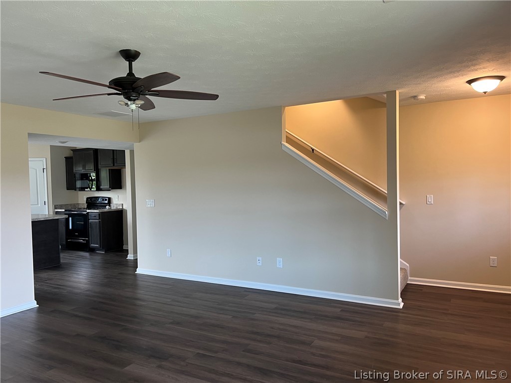 7311 Meyer Loop Property Photo 3