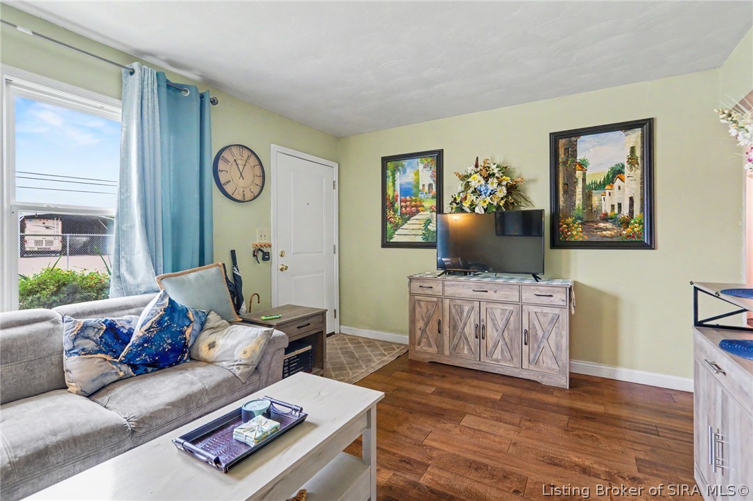 932 Whelan Lane Property Photo 3