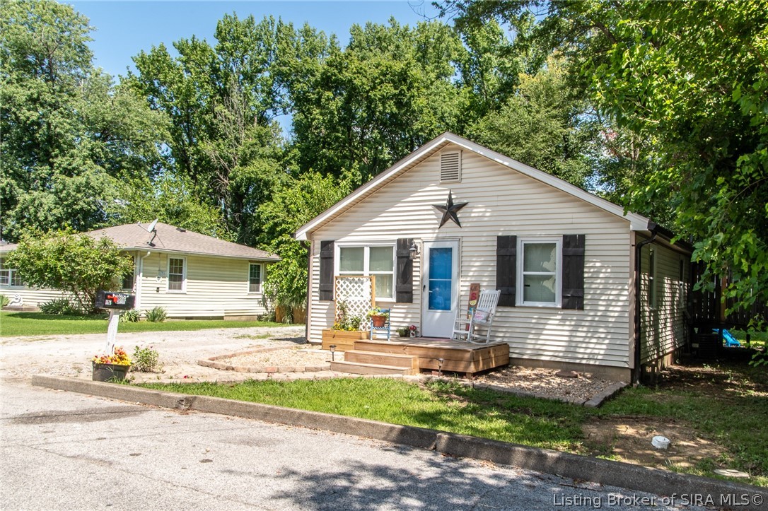 1828 Scott Road Property Photo 2