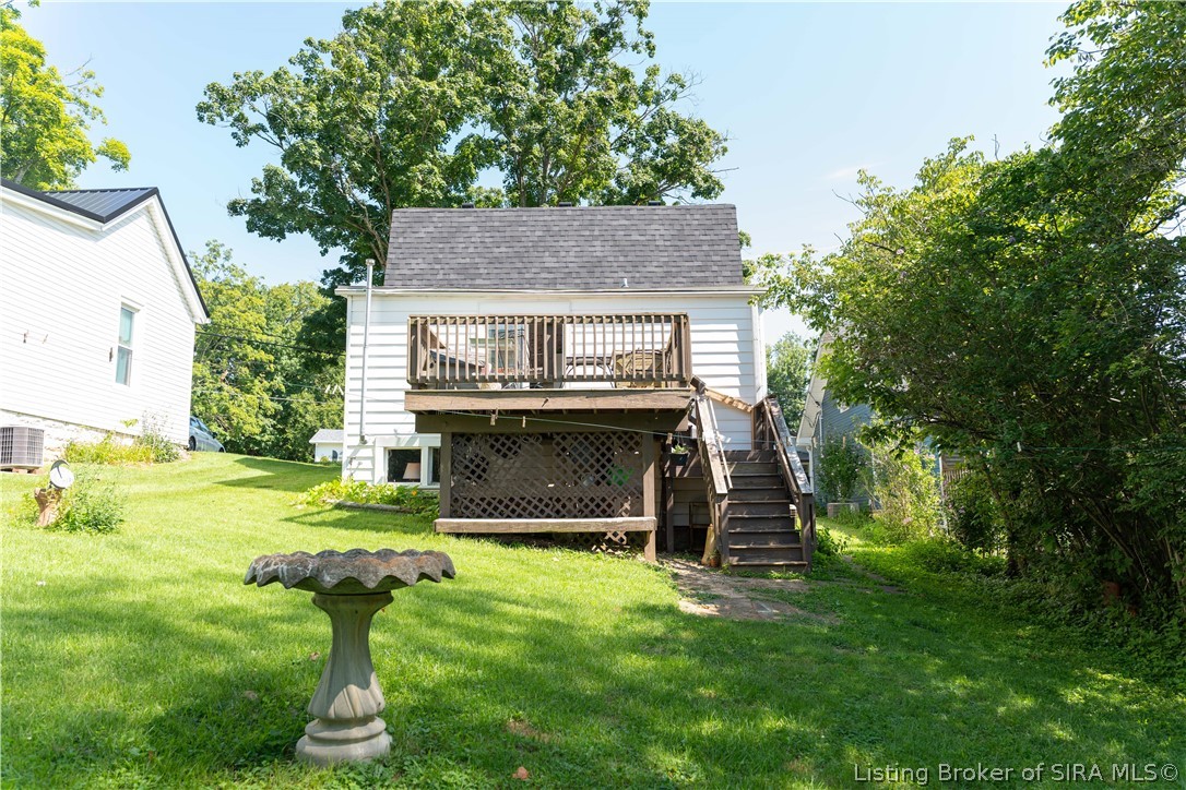 819 E Walnut Street Property Photo 3