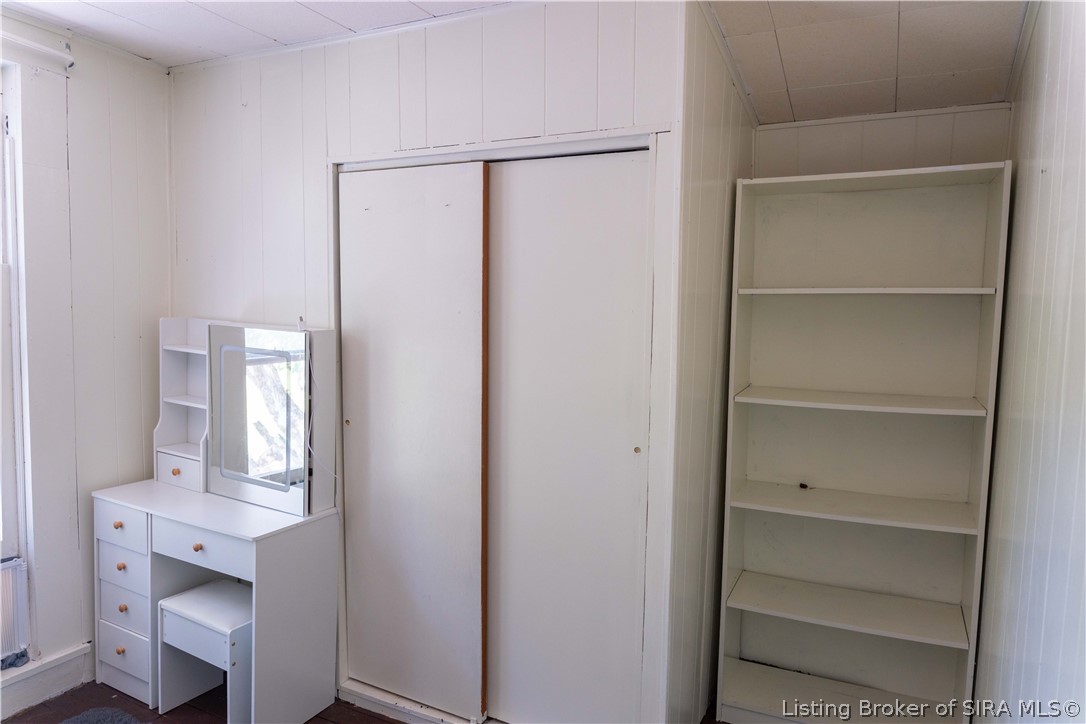 819 E Walnut Street Property Photo 14