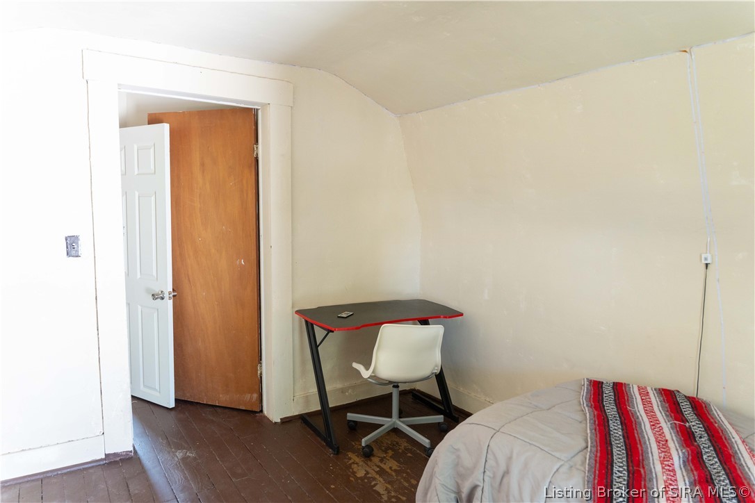 819 E Walnut Street Property Photo 19