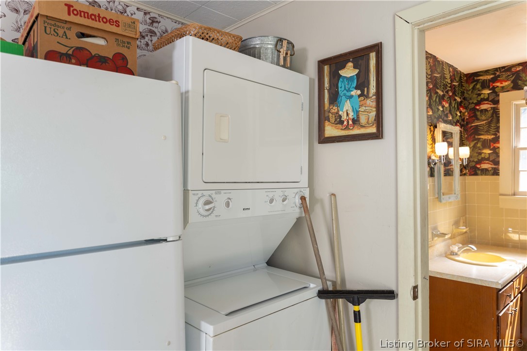 819 E Walnut Street Property Photo 30