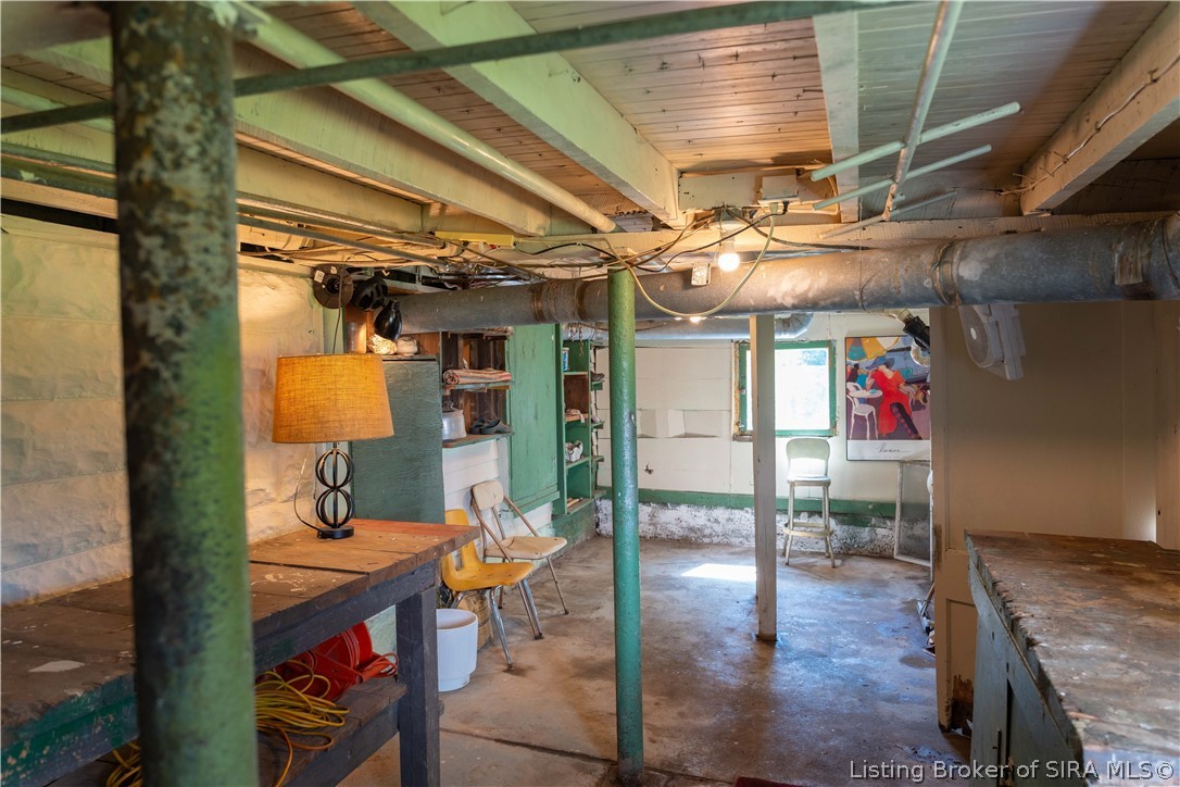 819 E Walnut Street Property Photo 41