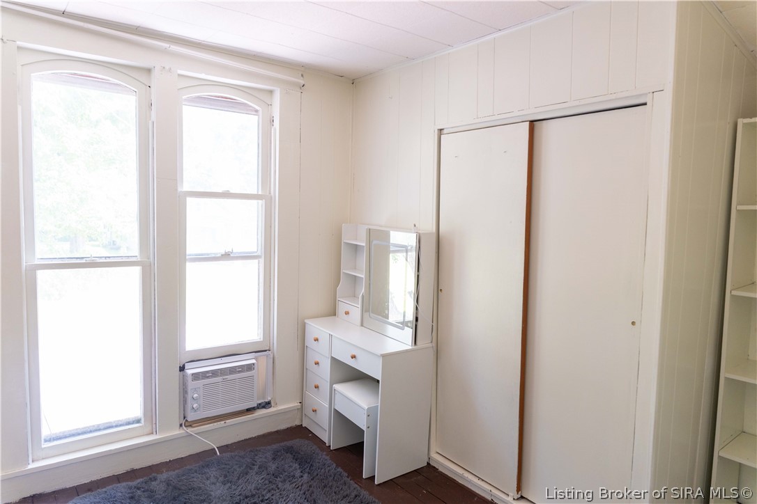 819 E Walnut Street Property Photo 47