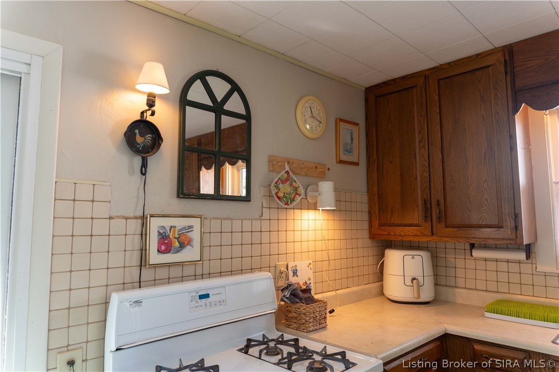 819 E Walnut Street Property Photo 55