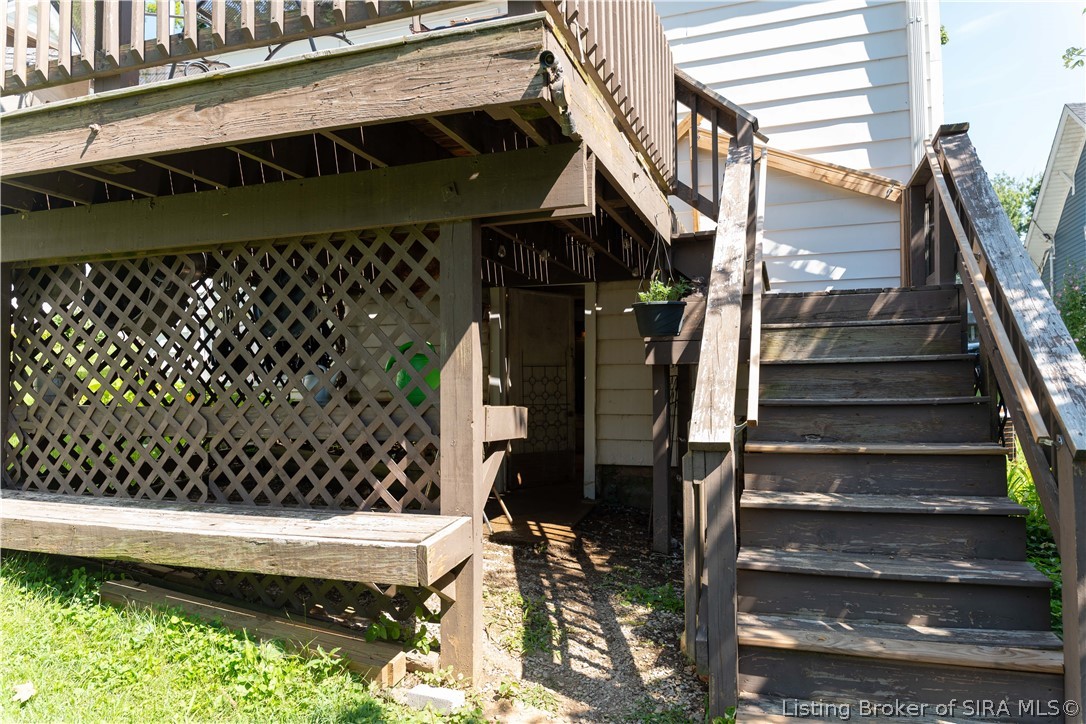 819 E Walnut Street Property Photo 56