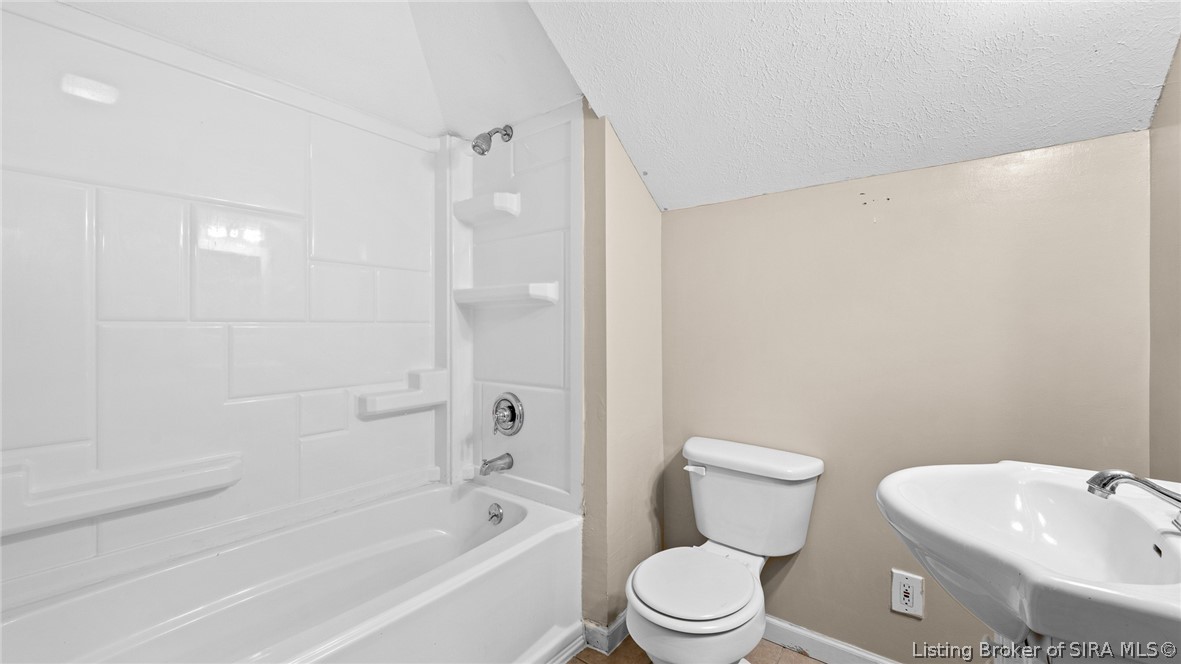 588 Se Main Street Property Photo 25