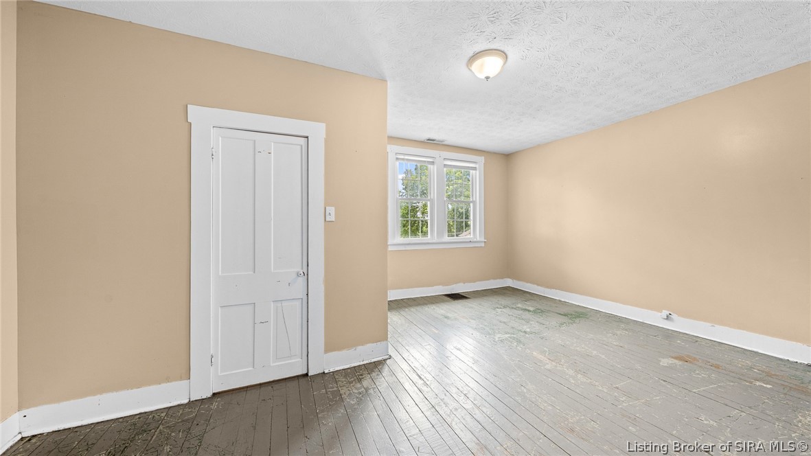 588 Se Main Street Property Photo 28