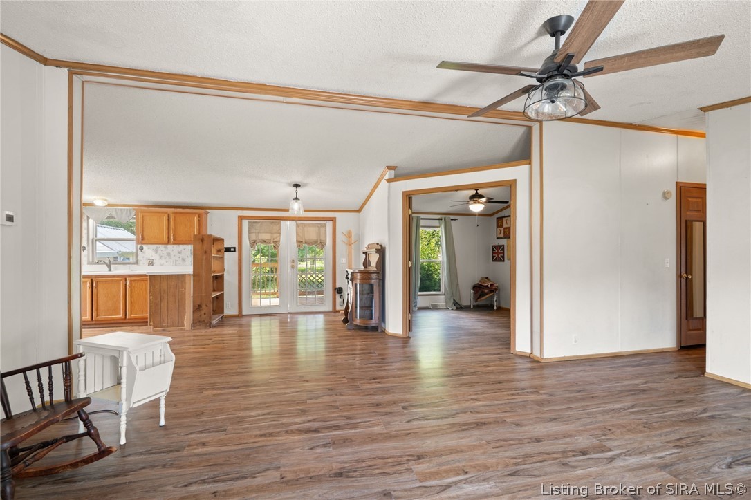 1410 E Water Street Property Photo 7