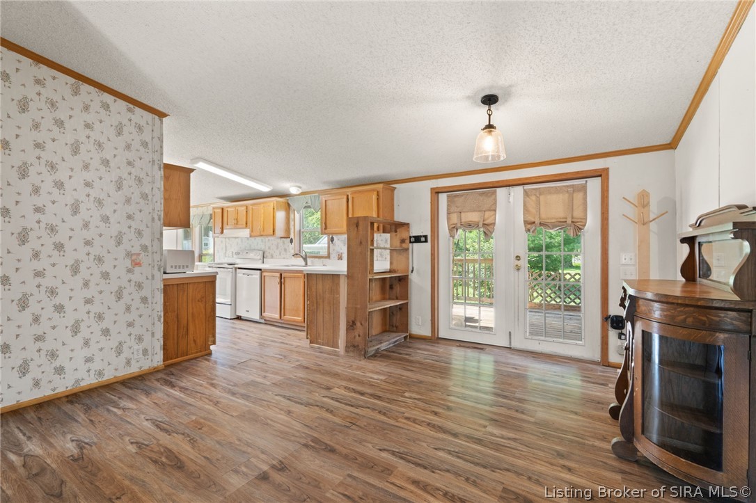 1410 E Water Street Property Photo 8
