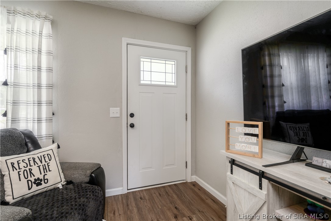 805 Foxglove Drive Property Photo 6