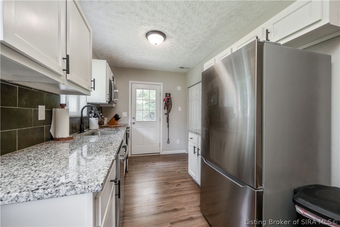 805 Foxglove Drive Property Photo 10