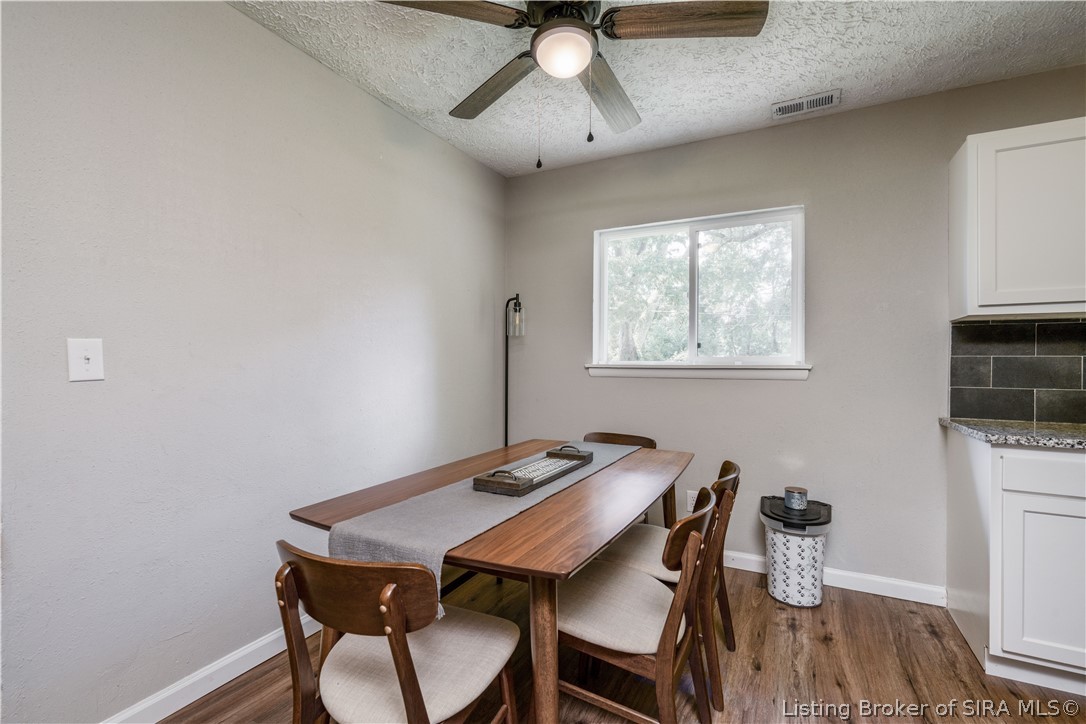 805 Foxglove Drive Property Photo 12