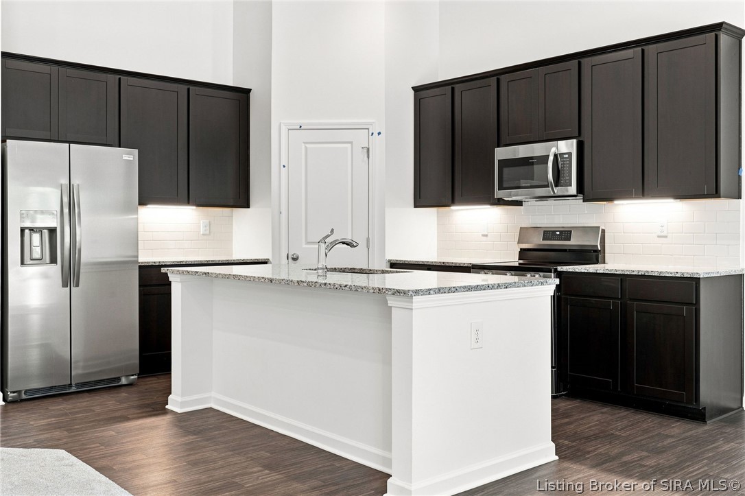 4044 Oakstone Drive Property Photo 14