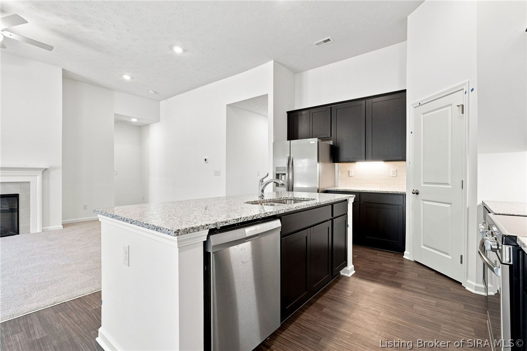 4044 Oakstone Drive Property Photo 15