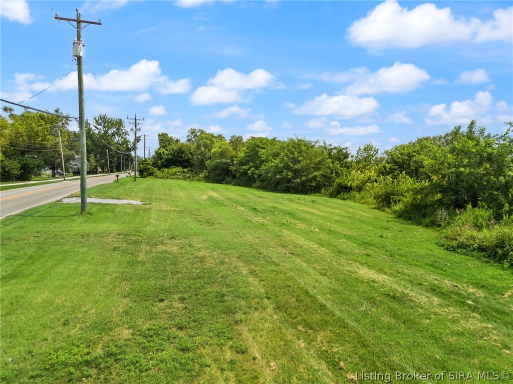 03 Utica Pike Property Photo 4