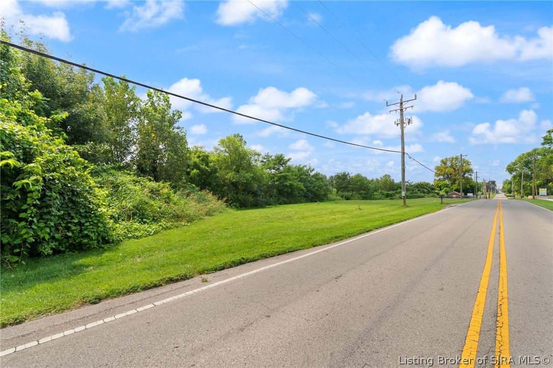 03 Utica Pike Property Photo 8