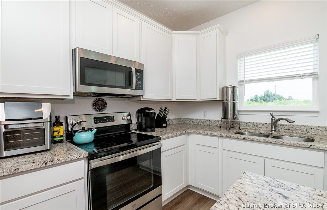 8008 Stacy Springs Boulevard Property Photo 17