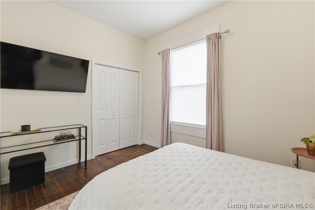 944 E Maple Street Property Photo 16