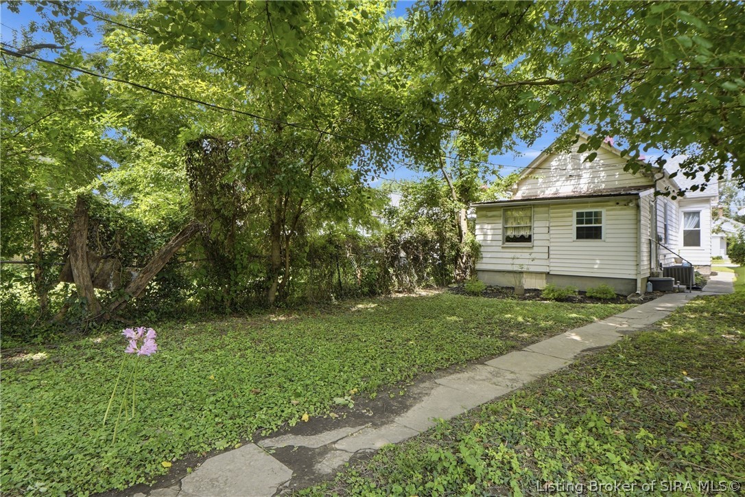 944 E Maple Street Property Photo 27