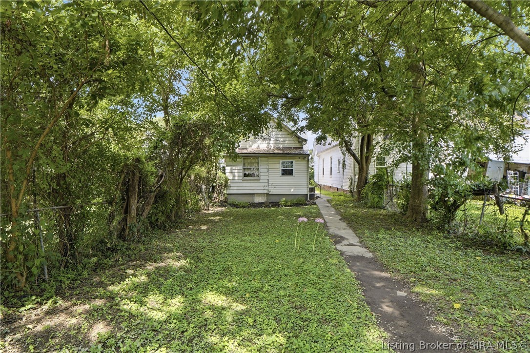 944 E Maple Street Property Photo 28